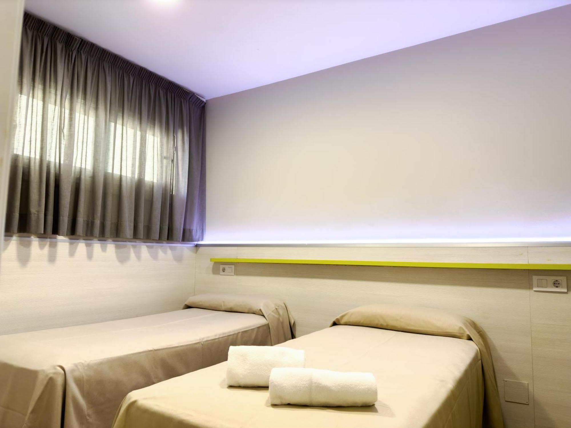 Rentalmar Zahara Family Apartment